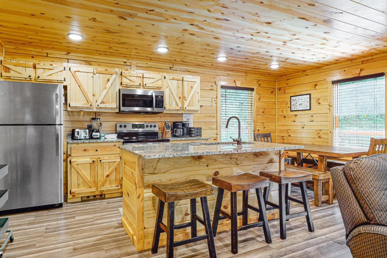 Knotty Escape Villa Gatlinburg Ngoại thất bức ảnh